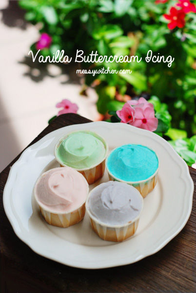 Vanilla Cupcake With Vanilla Buttercream Icing